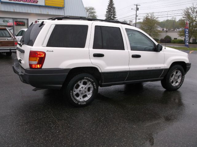 Jeep Grand Cherokee 2001 photo 2