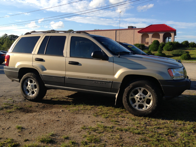 Jeep Grand Cherokee 2001 photo 2