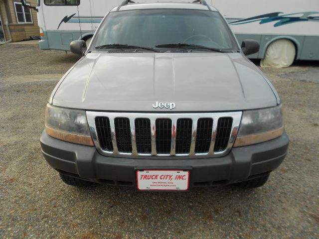 Jeep Grand Cherokee 2001 photo 3