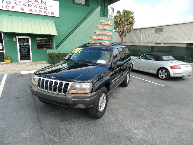 Jeep Grand Cherokee 2001 photo 1