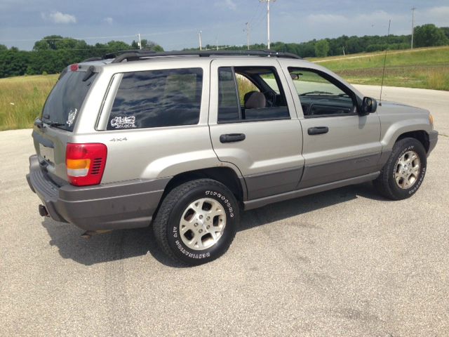 Jeep Grand Cherokee 2001 photo 1