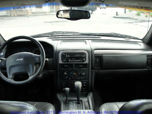 Jeep Grand Cherokee 2001 photo 2