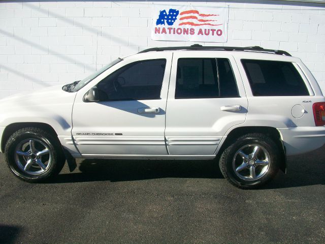 Jeep Grand Cherokee 2001 photo 2