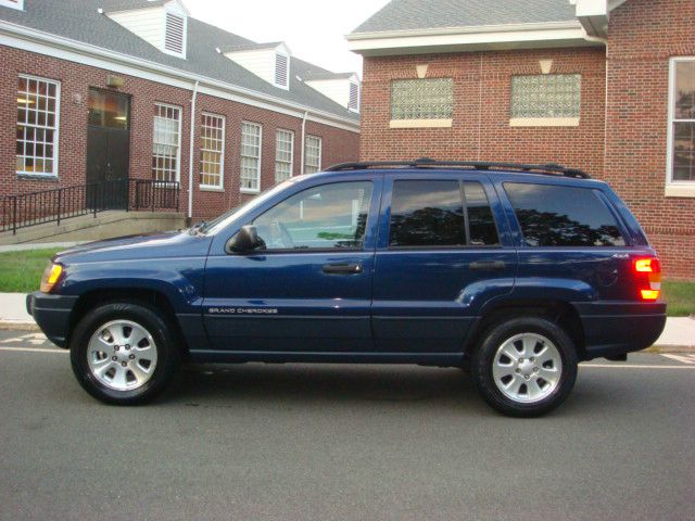 Jeep Grand Cherokee 2001 photo 2