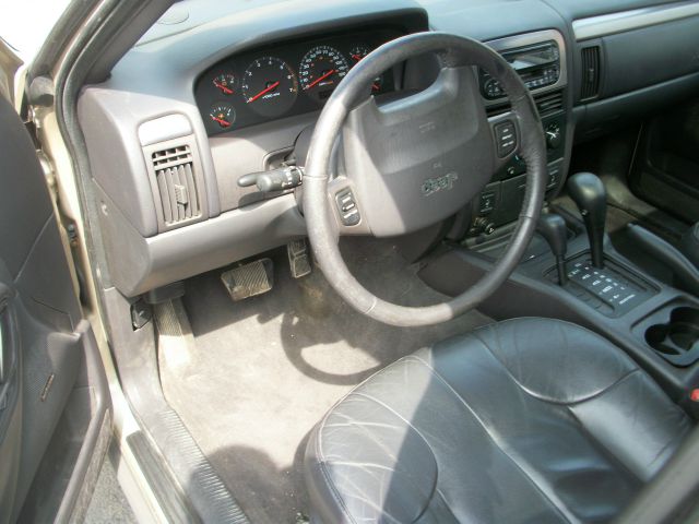 Jeep Grand Cherokee 2001 photo 3