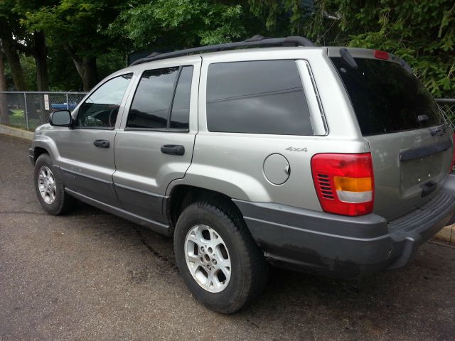 Jeep Grand Cherokee 2001 photo 2