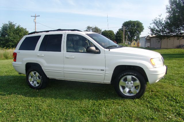 Jeep Grand Cherokee 2001 photo 1