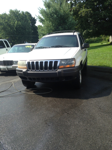 Jeep Grand Cherokee 2001 photo 2