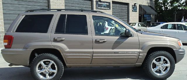 Jeep Grand Cherokee Super SUV