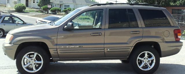 Jeep Grand Cherokee 2002 photo 1