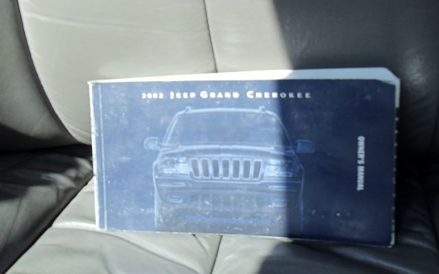 Jeep Grand Cherokee 2002 photo 2