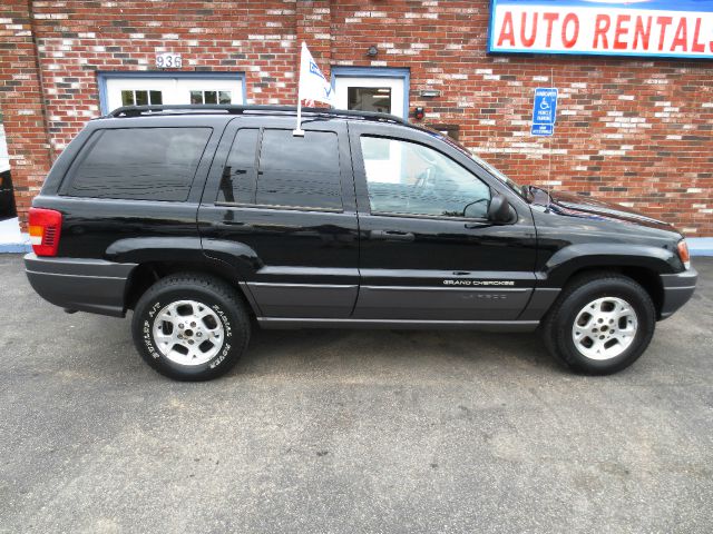 Jeep Grand Cherokee 2002 photo 1