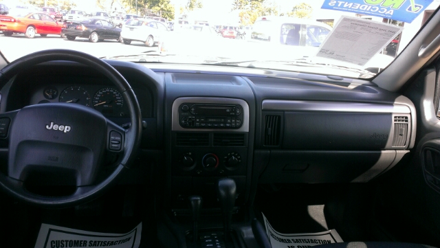 Jeep Grand Cherokee 2002 photo 3