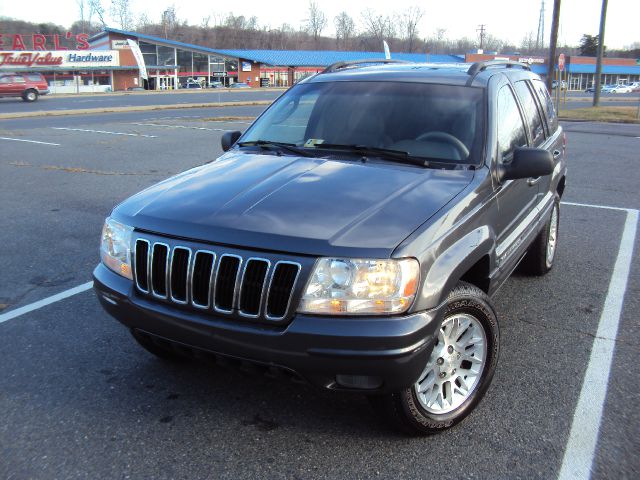 Jeep Grand Cherokee 2002 photo 1