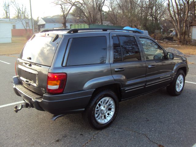 Jeep Grand Cherokee 2002 photo 3