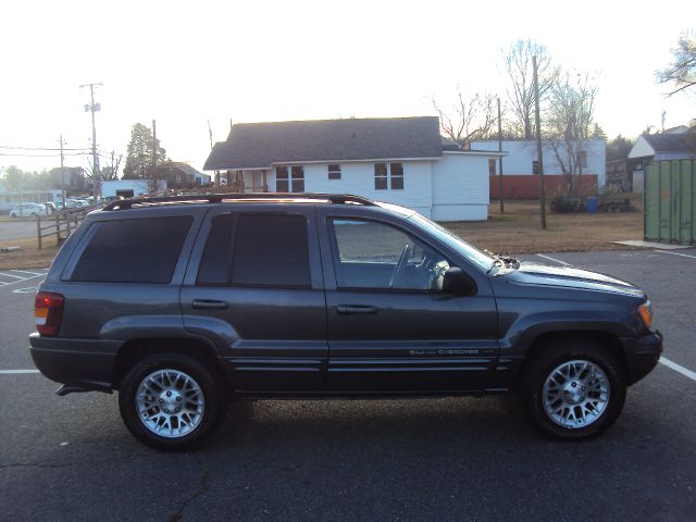 Jeep Grand Cherokee 2002 photo 4