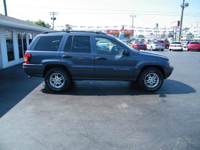 Jeep Grand Cherokee 2002 photo 1