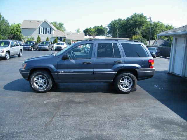 Jeep Grand Cherokee 2002 photo 3