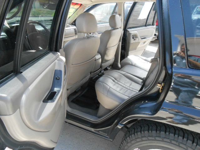 Jeep Grand Cherokee 2002 photo 1