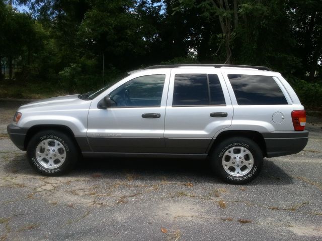 Jeep Grand Cherokee 2002 photo 1