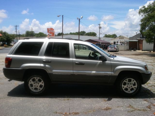 Jeep Grand Cherokee 2002 photo 2