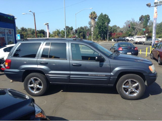 Jeep Grand Cherokee 2002 photo 1