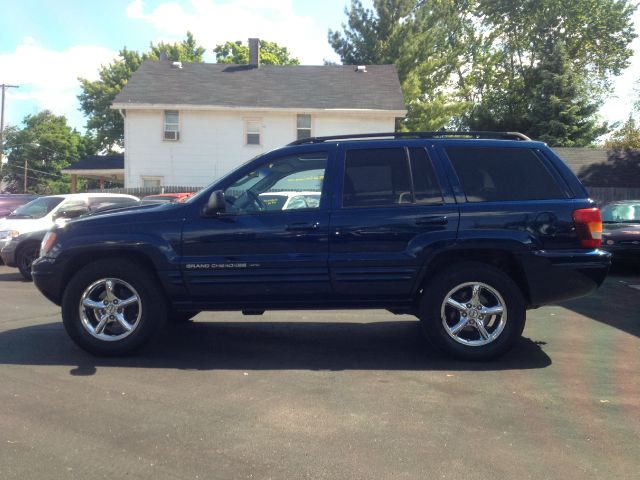 Jeep Grand Cherokee 2002 photo 2