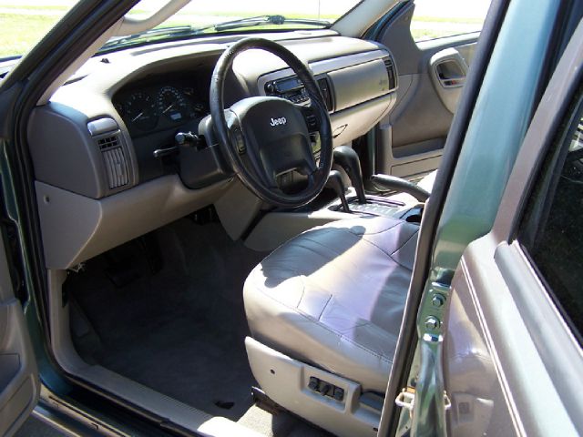 Jeep Grand Cherokee 2002 photo 2