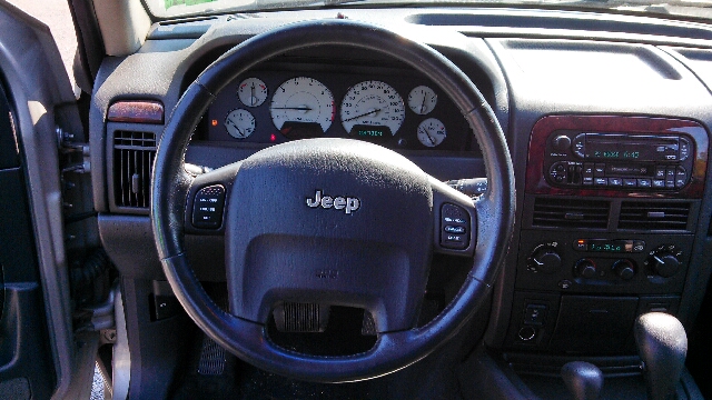 Jeep Grand Cherokee 2002 photo 2