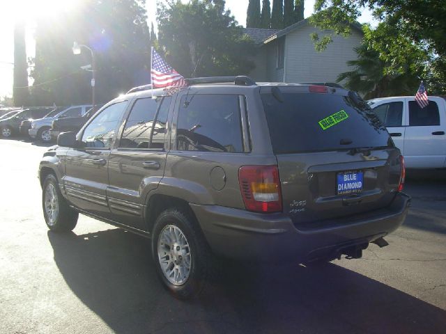 Jeep Grand Cherokee 2002 photo 2