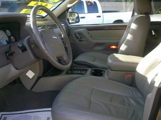 Jeep Grand Cherokee 2002 photo 3