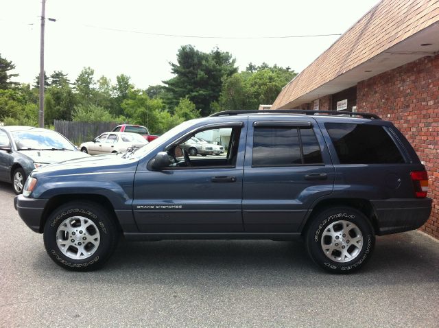 Jeep Grand Cherokee 2002 photo 2