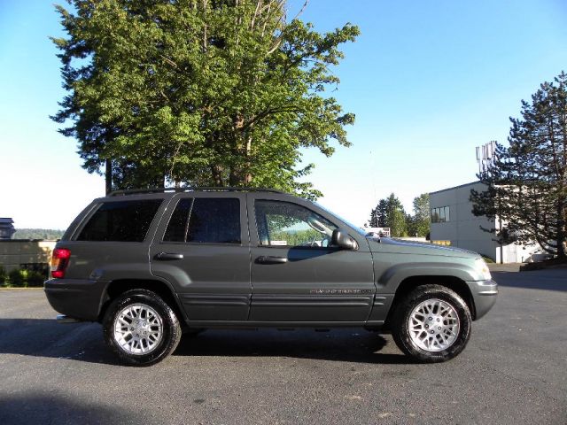 Jeep Grand Cherokee 2002 photo 1