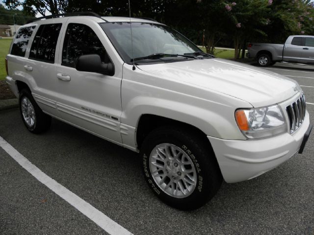 Jeep Grand Cherokee 2002 photo 3