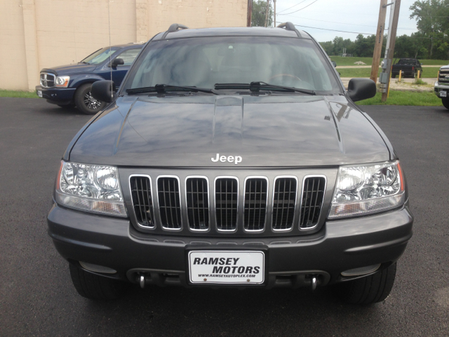 Jeep Grand Cherokee 2002 photo 1