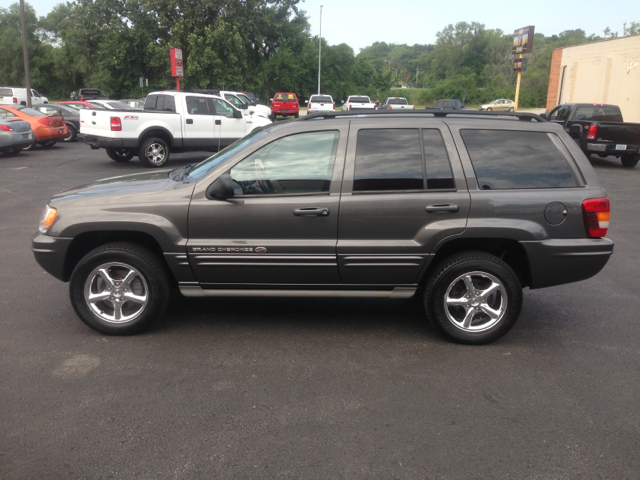 Jeep Grand Cherokee 2002 photo 2