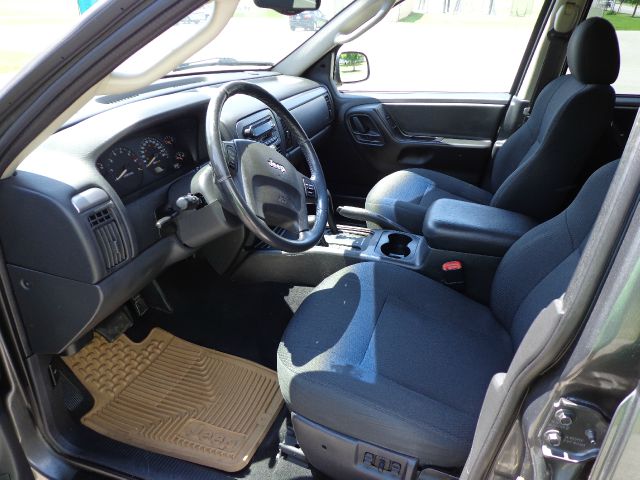 Jeep Grand Cherokee LT Loaded SUV