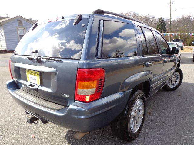 Jeep Grand Cherokee Super SUV