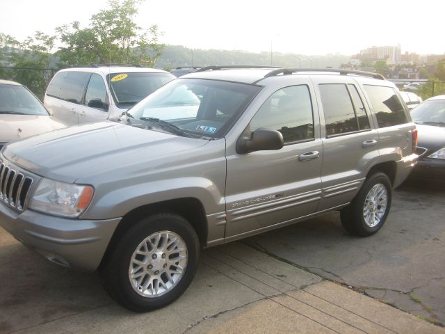 Jeep Grand Cherokee 2002 photo 2