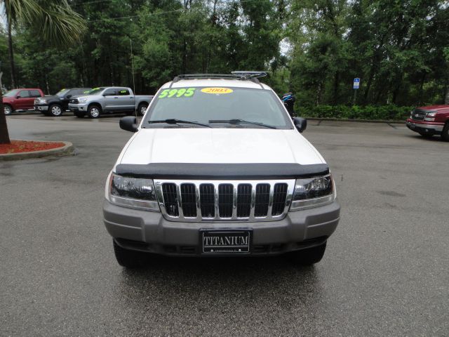 Jeep Grand Cherokee 2003 photo 3