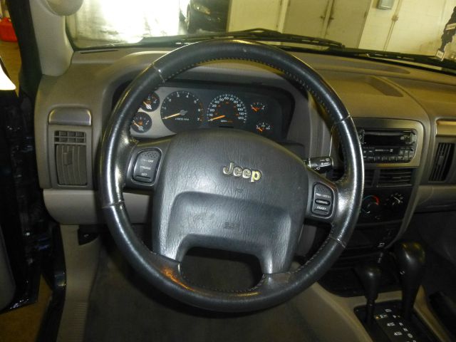 Jeep Grand Cherokee 2003 photo 12