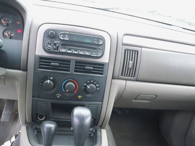 Jeep Grand Cherokee 2003 photo 12