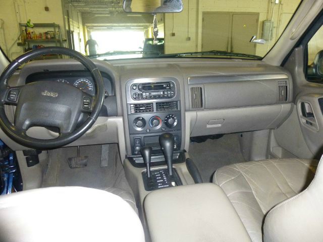 Jeep Grand Cherokee 2003 photo 1