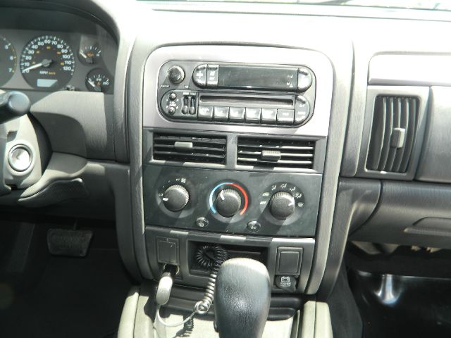 Jeep Grand Cherokee 2003 photo 4