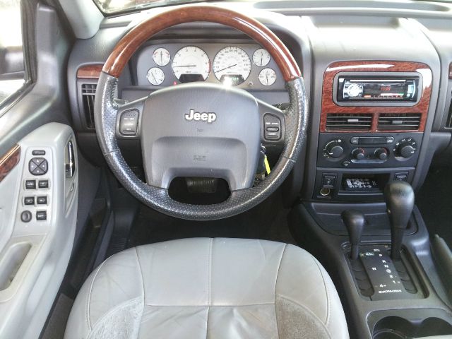 Jeep Grand Cherokee 2003 photo 2