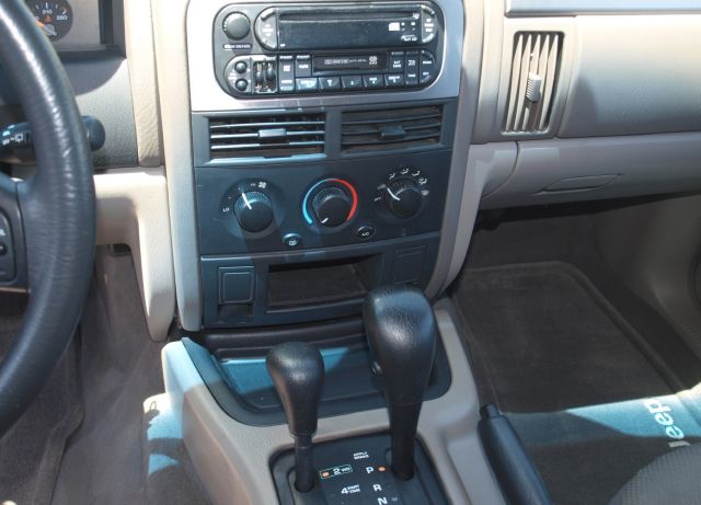 Jeep Grand Cherokee 2003 photo 8