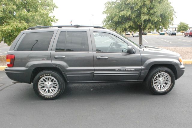 Jeep Grand Cherokee 2004 photo 4