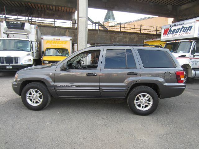 Jeep Grand Cherokee 2004 photo 1