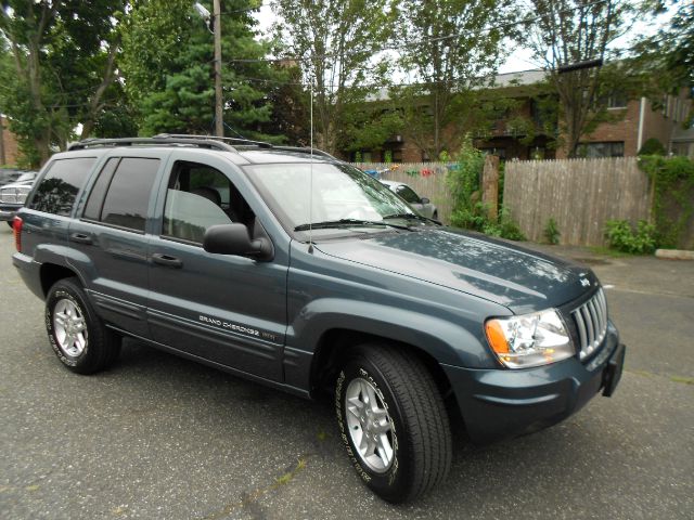 Jeep Grand Cherokee 2004 photo 1