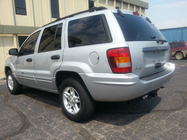 Jeep Grand Cherokee 2004 photo 1